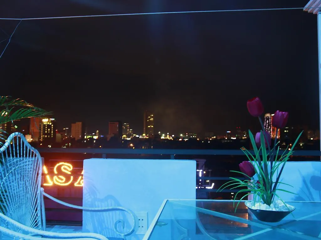Mayfair Da Nang Hotel